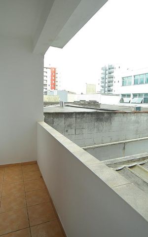 Casa à venda com 284m², 3 quartos e 6 vagasVaranda Suíte 1 