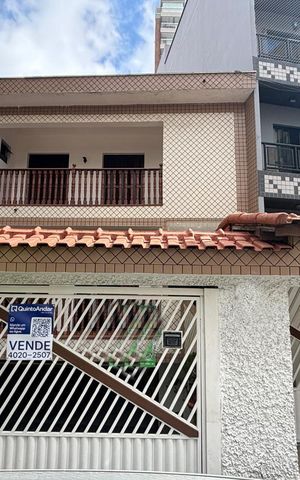 Casa à venda com 284m², 3 quartos e 6 vagasFachada e acesso 