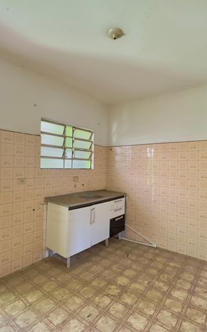 Casa à venda com 294m², 6 quartos e 6 vagas Casa à venda com 294m², 6 quartos e 6 vagasCasa 2 - Cozinha