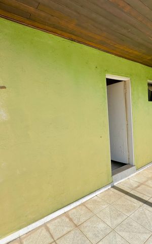 Casa à venda com 294m², 6 quartos e 6 vagas Casa à venda com 294m², 6 quartos e 6 vagasÁrea externa