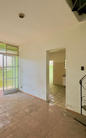 Casa à venda com 294m², 6 quartos e 6 vagas Casa à venda com 294m², 6 quartos e 6 vagasCasa 2 - Sala