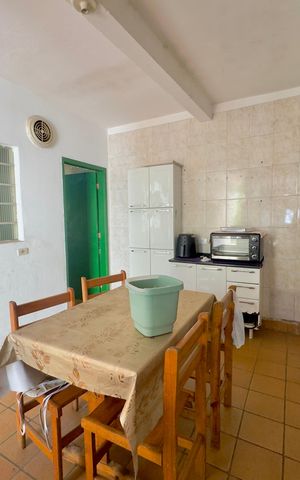 Casa à venda com 294m², 6 quartos e 6 vagas Casa à venda com 294m², 6 quartos e 6 vagasÁrea de serviço