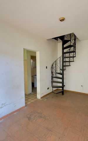 Casa à venda com 294m², 6 quartos e 6 vagas Casa à venda com 294m², 6 quartos e 6 vagasCasa 2 - Sala