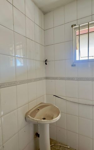 Casa à venda com 294m², 6 quartos e 6 vagas Casa à venda com 294m², 6 quartos e 6 vagasCasa 2 - Banheiro social 3