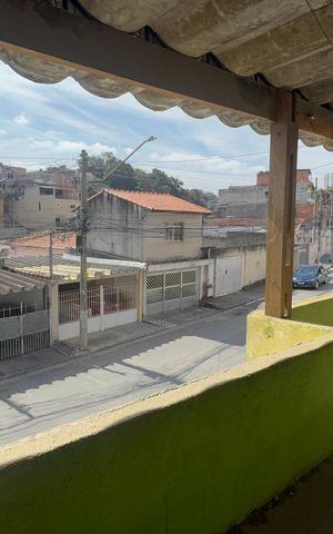 Casa à venda com 294m², 6 quartos e 6 vagas Casa à venda com 294m², 6 quartos e 6 vagasÁrea externa