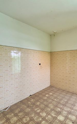 Casa à venda com 294m², 6 quartos e 6 vagas Casa à venda com 294m², 6 quartos e 6 vagasCasa 2 - Cozinha