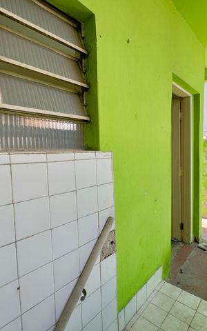 Casa à venda com 294m², 6 quartos e 6 vagas Casa à venda com 294m², 6 quartos e 6 vagasÁrea de serviço