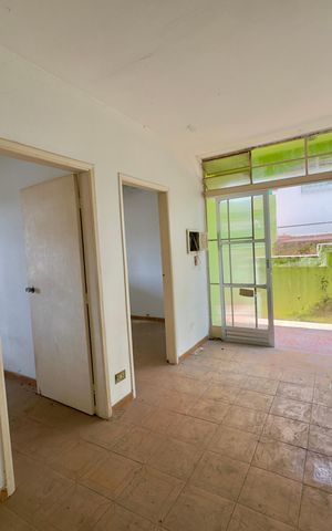 Casa à venda com 294m², 6 quartos e 6 vagas Casa à venda com 294m², 6 quartos e 6 vagasCasa 2 - Sala