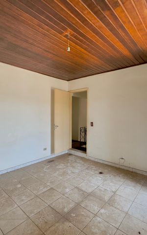 Casa à venda com 294m², 6 quartos e 6 vagas Casa à venda com 294m², 6 quartos e 6 vagasCasa 2 - Quarto 3