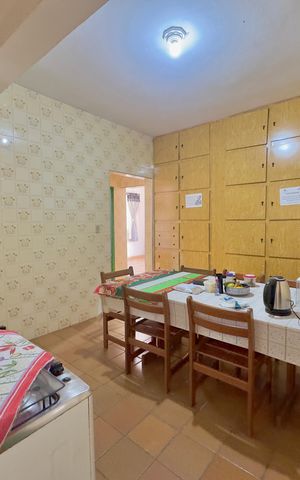 Casa à venda com 294m², 6 quartos e 6 vagas Casa à venda com 294m², 6 quartos e 6 vagasCozinha