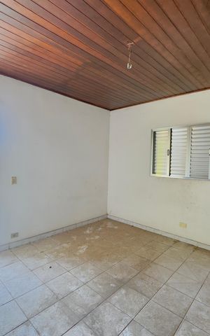Casa à venda com 294m², 6 quartos e 6 vagas Casa à venda com 294m², 6 quartos e 6 vagasCasa 2 - Quarto 3