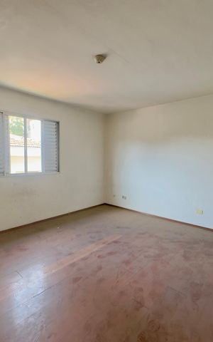 Casa à venda com 294m², 6 quartos e 6 vagas Casa à venda com 294m², 6 quartos e 6 vagasCasa 2 - Quarto 2