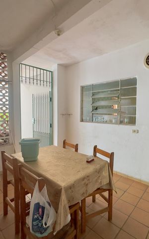 Casa à venda com 294m², 6 quartos e 6 vagas Casa à venda com 294m², 6 quartos e 6 vagasÁrea de serviço