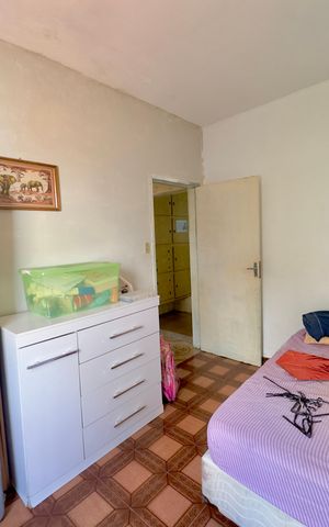 Casa à venda com 294m², 6 quartos e 6 vagas Casa à venda com 294m², 6 quartos e 6 vagasQuarto 2