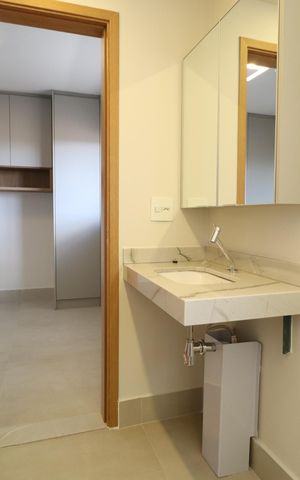 Apartamento para alugar com 110m², 3 quartos e 2 vagasBanheiro da Suíte 1 e 2