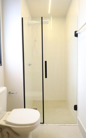 Apartamento para alugar com 110m², 3 quartos e 2 vagasBanheiro da Suíte 1 e 2