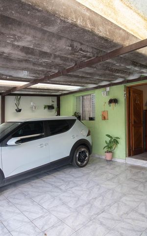 Casa à venda com 170m², 6 quartos e 2 vagas Casa à venda com 170m², 6 quartos e 2 vagasGARAGEM