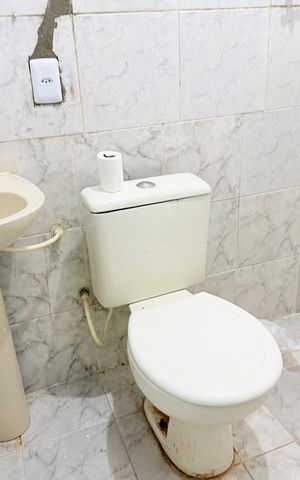 Casa para alugar com 70m², 2 quartos e 1 vaga Casa para alugar com 70m², 2 quartos e 1 vagaBanheiro da suíte