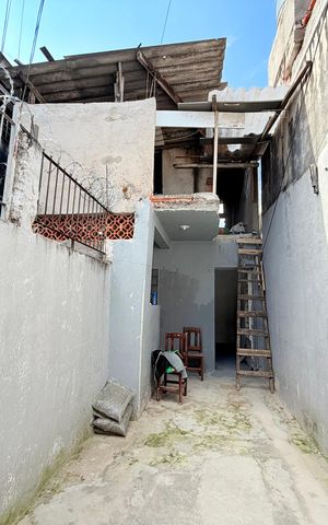 Casa para alugar com 70m², 2 quartos e 1 vaga Casa para alugar com 70m², 2 quartos e 1 vagaFachada