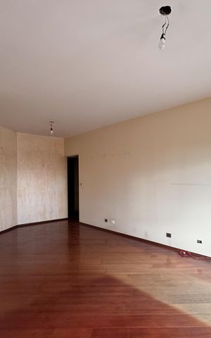 Apartamento à venda com 133m², 3 quartos e 2 vagas Apartamento à venda com 133m², 3 quartos e 2 vagasSala
