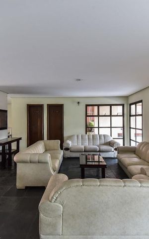 Apartamento à venda com 133m², 3 quartos e 2 vagas Apartamento à venda com 133m², 3 quartos e 2 vagasÁrea comum - Salão de festas