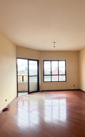 Apartamento à venda com 133m², 3 quartos e 2 vagas Apartamento à venda com 133m², 3 quartos e 2 vagasSala