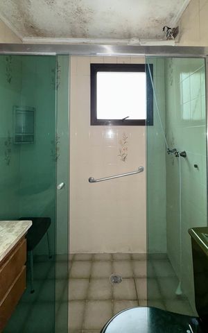 Apartamento à venda com 133m², 3 quartos e 2 vagas Apartamento à venda com 133m², 3 quartos e 2 vagasBanheiro Social