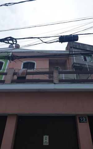 Casa à venda com 300m², 3 quartos e 2 vagasFachada