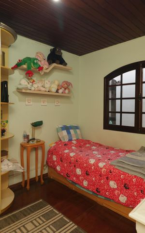 Casa à venda com 300m², 3 quartos e 2 vagasQuarto 