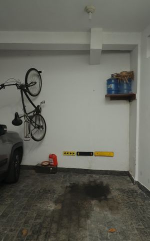 Casa à venda com 300m², 3 quartos e 2 vagasGaragem
