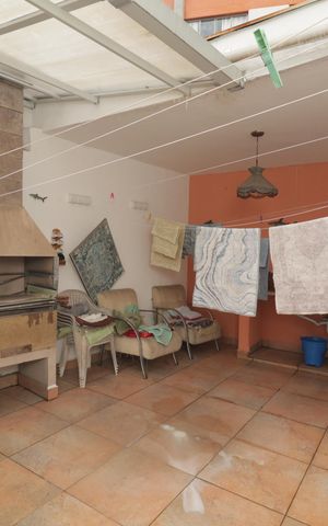 Casa à venda com 300m², 3 quartos e 2 vagasChurrasqueira