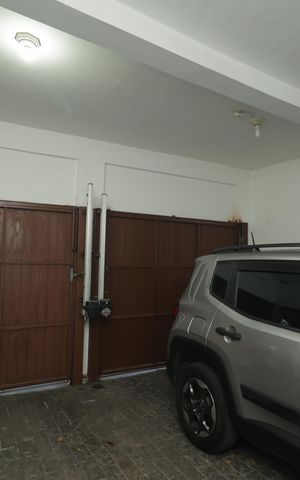 Casa à venda com 300m², 3 quartos e 2 vagasGaragem