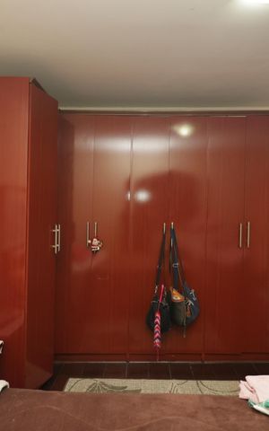 Casa à venda com 300m², 3 quartos e 2 vagasSuíte