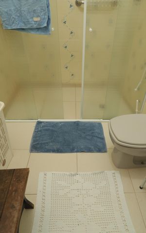 Casa à venda com 300m², 3 quartos e 2 vagasBanheiro da Suíte