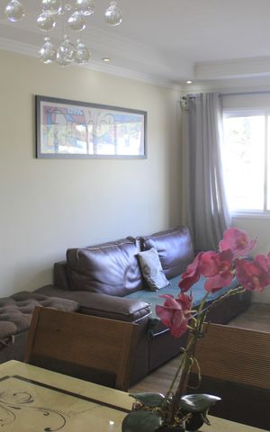 Apartamento para alugar com 60m², 2 quartos e 1 vagaSala 