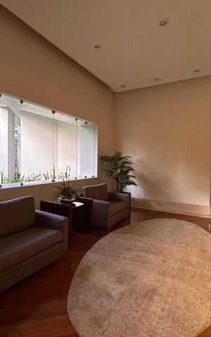 Apartamento à venda com 231m², 5 quartos e 3 vagas Apartamento à venda com 231m², 5 quartos e 3 vagasHall