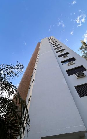 Apartamento à venda com 231m², 5 quartos e 3 vagas Apartamento à venda com 231m², 5 quartos e 3 vagasFachada