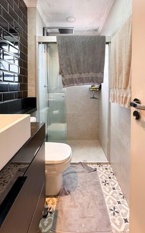 Apartamento à venda com 64m², 2 quartos e 2 vagas Apartamento à venda com 64m², 2 quartos e 2 vagasBanheiro da Suíte