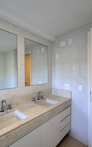 Apartamento para alugar com 262m², 3 quartos e 2 vagas Apartamento para alugar com 262m², 3 quartos e 2 vagasSuíte 1 - Master - Banheiro