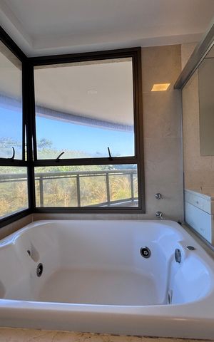 Apartamento para alugar com 262m², 3 quartos e 2 vagas Apartamento para alugar com 262m², 3 quartos e 2 vagasSuíte 1 - Master - Banheiro