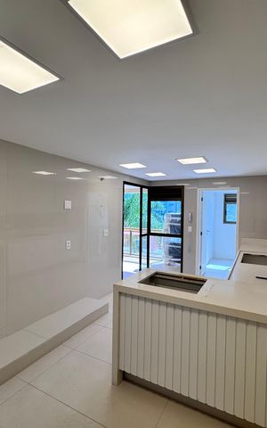 Apartamento para alugar com 262m², 3 quartos e 2 vagas Apartamento para alugar com 262m², 3 quartos e 2 vagasCozinha