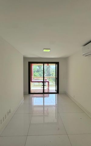 Apartamento para alugar com 262m², 3 quartos e 2 vagas Apartamento para alugar com 262m², 3 quartos e 2 vagasHall ìntimo