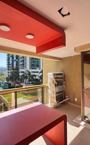 Apartamento para alugar com 262m², 3 quartos e 2 vagas Apartamento para alugar com 262m², 3 quartos e 2 vagasVaranda