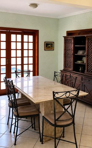 Casa para alugar com 277m², 5 quartos e 4 vagasCozinha