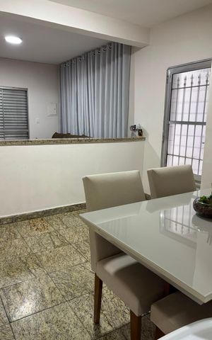 Casa para alugar com 125m², 4 quartos e 1 vagaSala