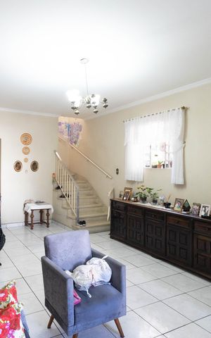 Casa para alugar com 170m², 3 quartos e 2 vagas Casa para alugar com 170m², 3 quartos e 2 vagasSala