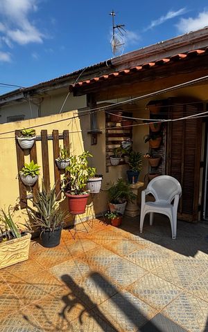 Casa à venda com 100m², 2 quartos e 1 vaga Casa à venda com 100m², 2 quartos e 1 vagaQuarto 1 Varanda