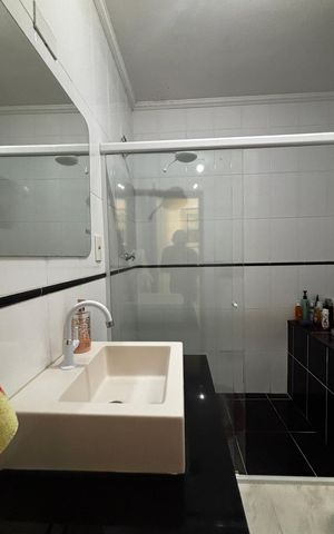 Casa à venda com 100m², 2 quartos e 1 vaga Casa à venda com 100m², 2 quartos e 1 vagaBanheiro