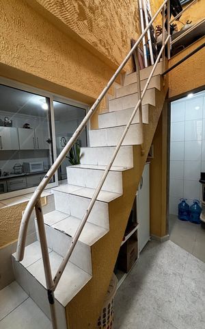 Casa à venda com 100m², 2 quartos e 1 vaga Casa à venda com 100m², 2 quartos e 1 vagaÁrea de Serviço