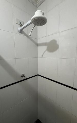Casa à venda com 100m², 2 quartos e 1 vaga Casa à venda com 100m², 2 quartos e 1 vagaBanheiro